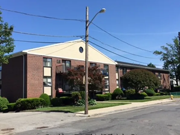 25 Brooks Park, Medford, MA