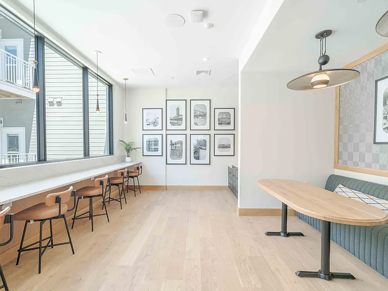 Alexan Waltham — Photo 47