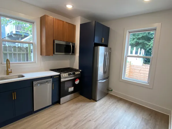 12 Claremont Avenue image 1 of 9