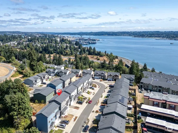 1941 Hardway Lane, Bremerton, WA 98312