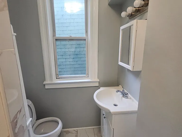 32 W 16th St #2F — Photo 1