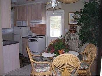 4th image of 407 Park Blvd