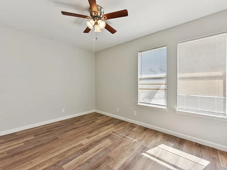 1210 Southport Dr #A — Photo 27