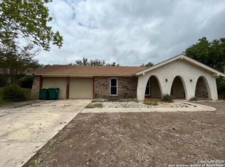 8231 Phoenix Ave, Universal City, TX 78148
