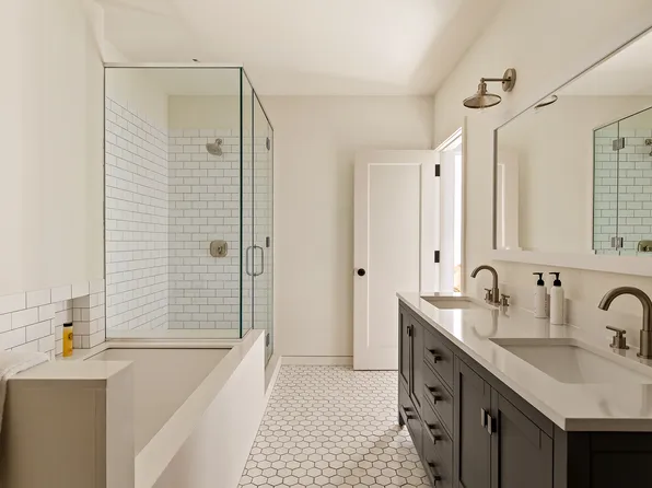 125 West 11th Street image 11 of 24