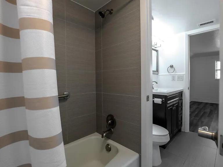 500 Palm Springs Blvd #403 — Photo 26