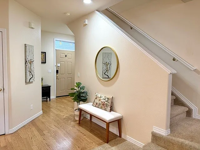 554 S Elm St — Photo 2