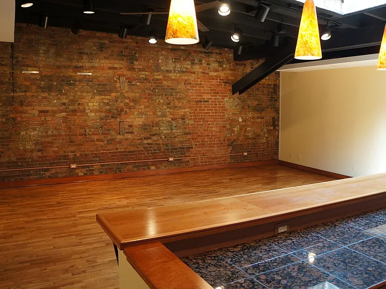 413 N Center St — Photo 12
