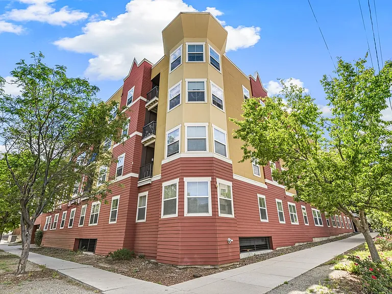 Clay Street Residences — Photo 28