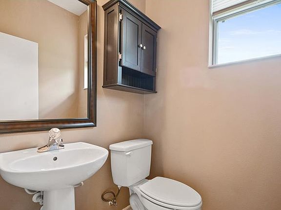 5th image of 502 Lake Eagle Ln