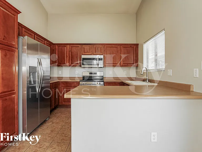 25757 W Saint Kateri Dr — Photo 8