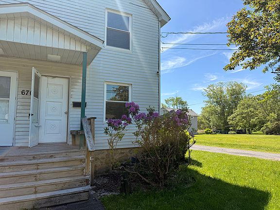 2nd image of 1101 Mill St #101