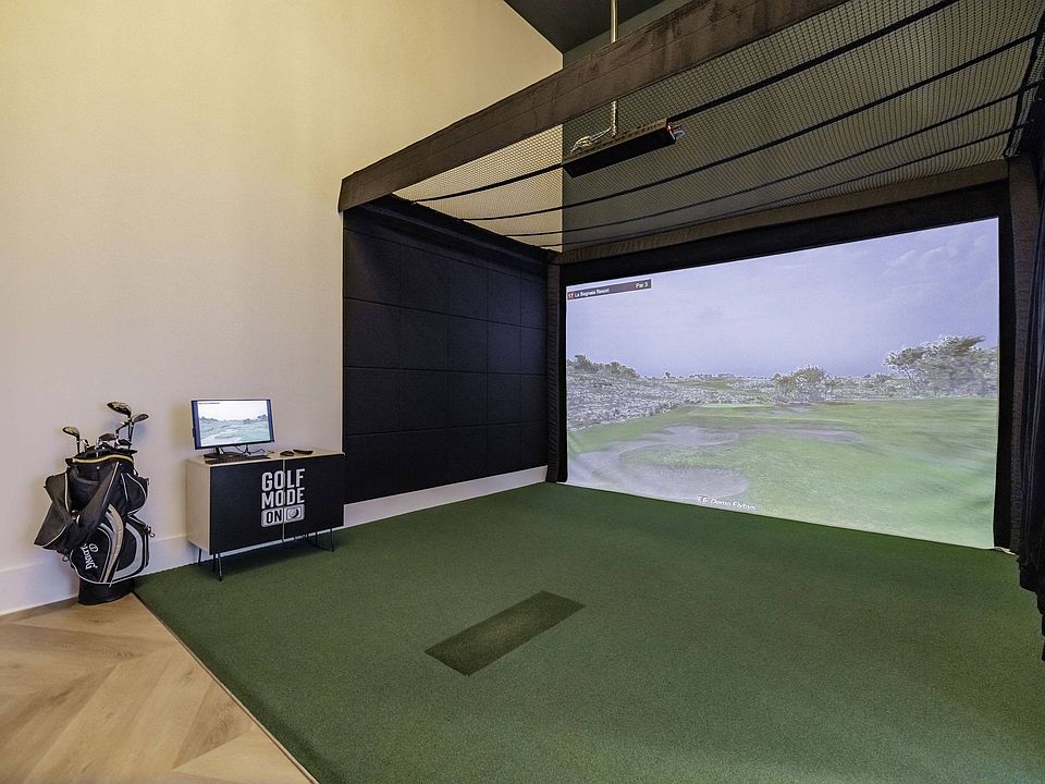 Golf Simulator Lounge