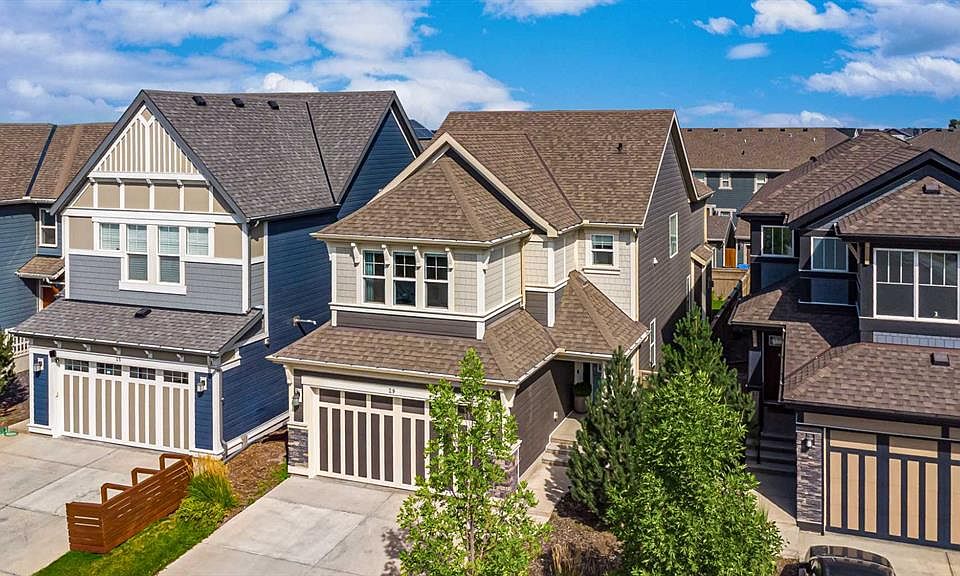 1st image of 29 SW Magnolia Ter SE