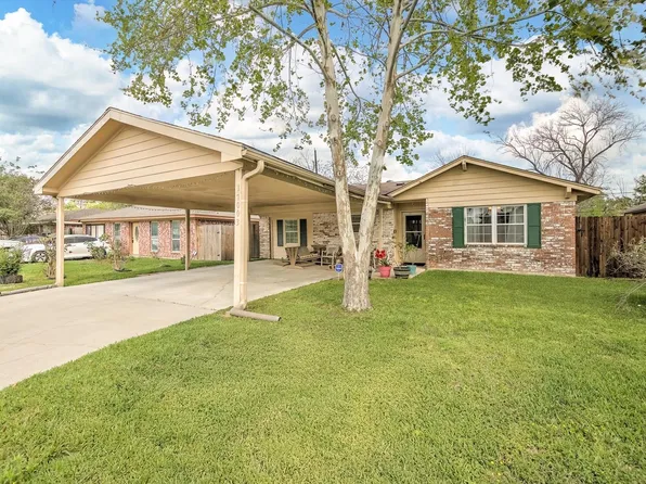 17003 Blairwood Dr, Houston, TX 77049