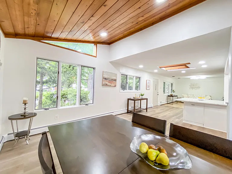 1 Herrick Dr — Photo 9