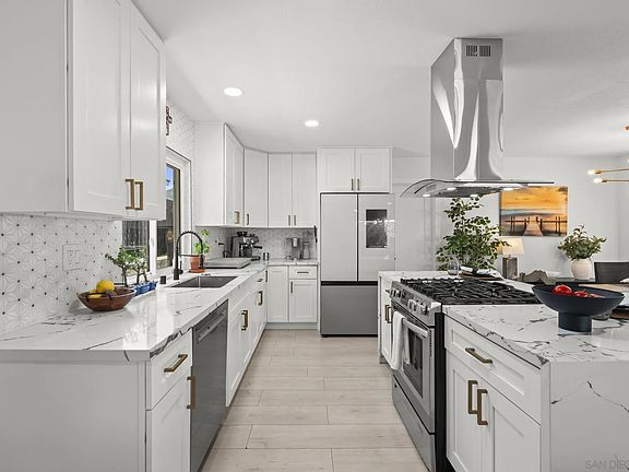 5th image of 10252 Santana St