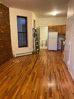 2nd image of 635 Grand Ave APT 1
