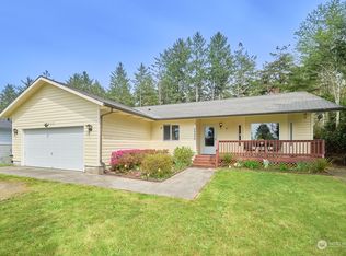 24406 Gile Pl, Long Beach, WA 98631