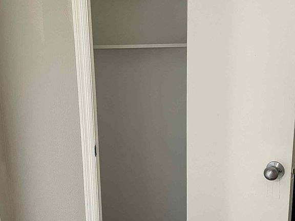 2nd image of 1195 NW Aurora Ave APT 1