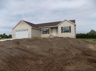 2564 Algen Dr, Middleville, MI 49333