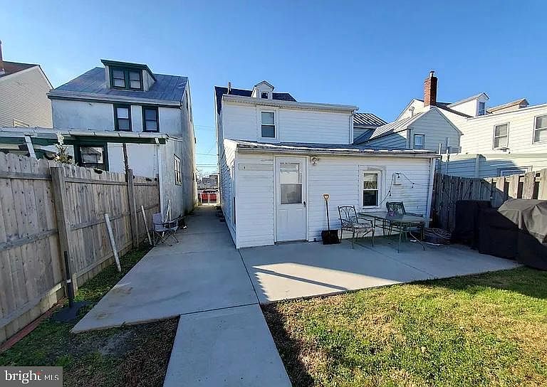 2nd image of 213 Dorrance St