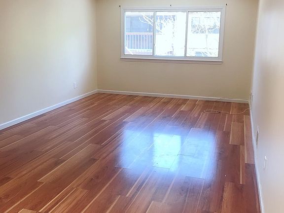 5th image of 31 Yucca Dr