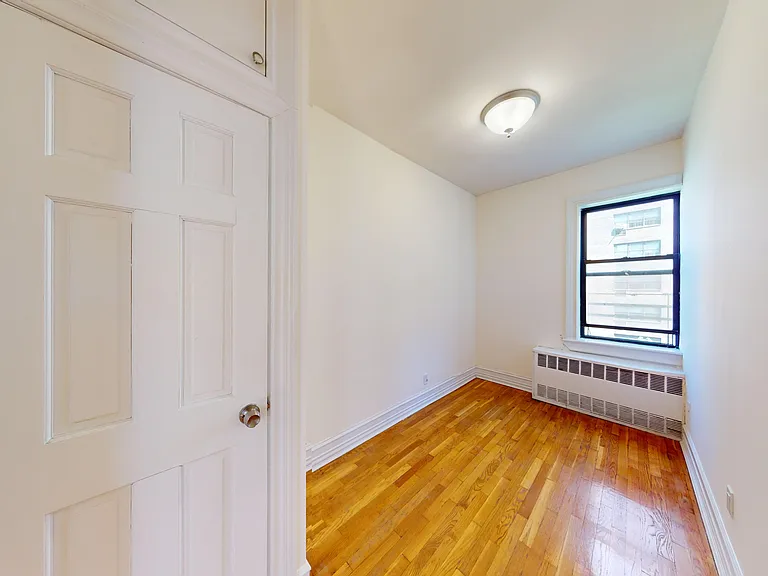 338 E 70th St #5A — Photo 10