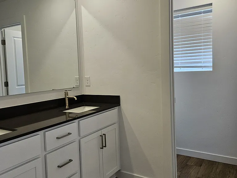 4148 W Perspective St — Photo 7