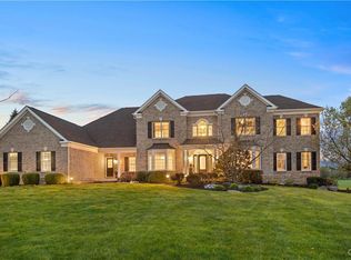 546 Rockbridge Rd, Nazareth, PA 18064