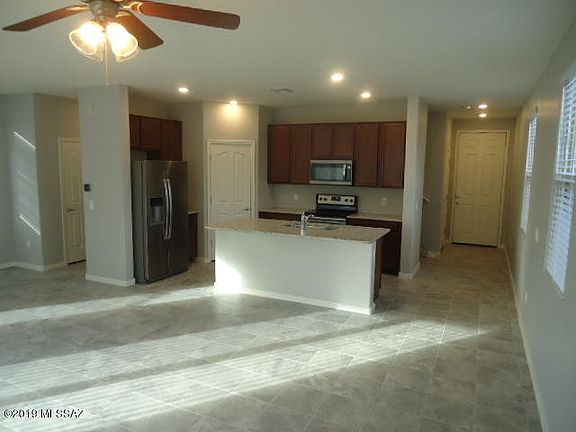 4th image of 6201 N Catalano Villa Pl