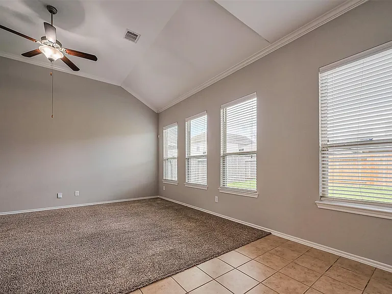 1910 Vermillion View St — Photo 12