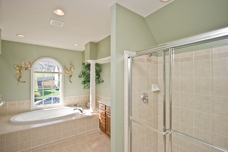 1st image of 40 Nugent Dr