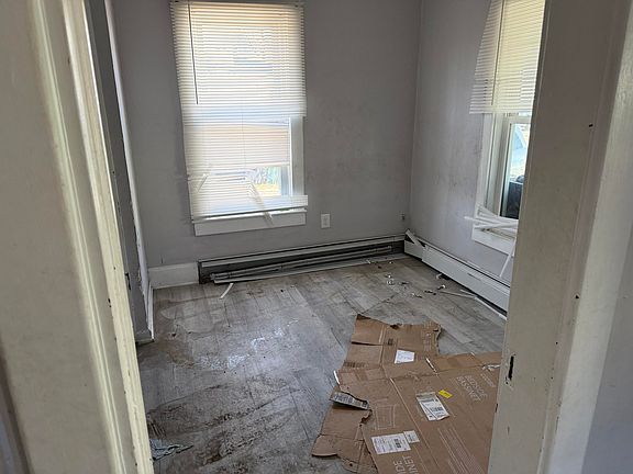 4th image of 306 Clayton St