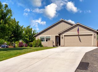 985 SW 23rd Pl, Redmond, OR 97756