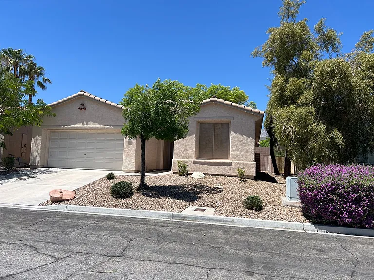 1605 Cimarron Crest St — Photo 1