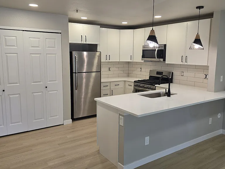33 S Boulder Cir #109 — Photo 8