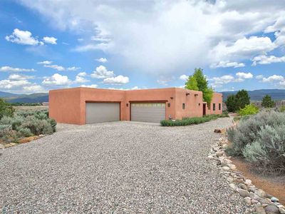 7 Sophia Ln, Ranchos De Taos, NM, 87557