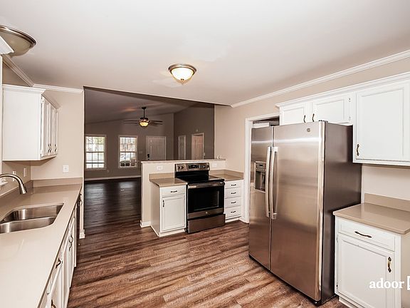 3rd image of 2363 Wednesbury Ct
