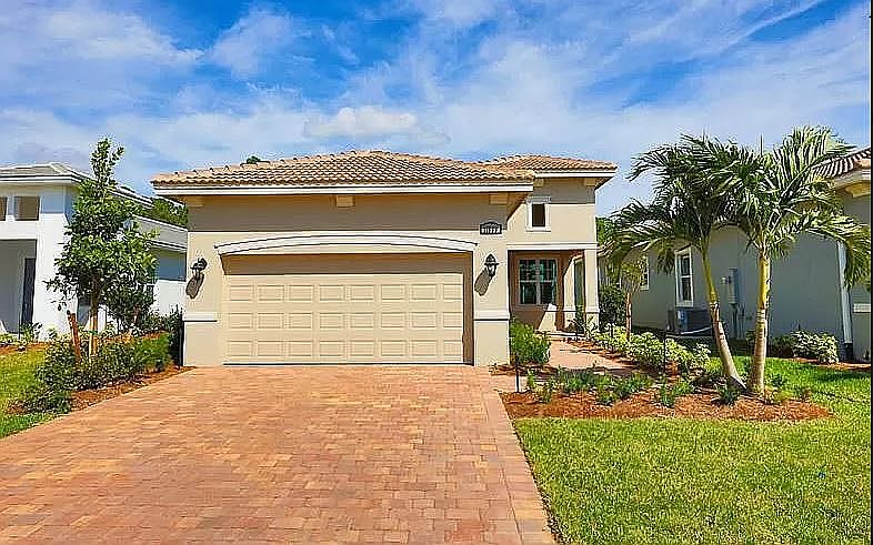 1st image of 11539 SW Visconti Way