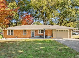 46 Harmon Dr, Lebanon, IL 62254