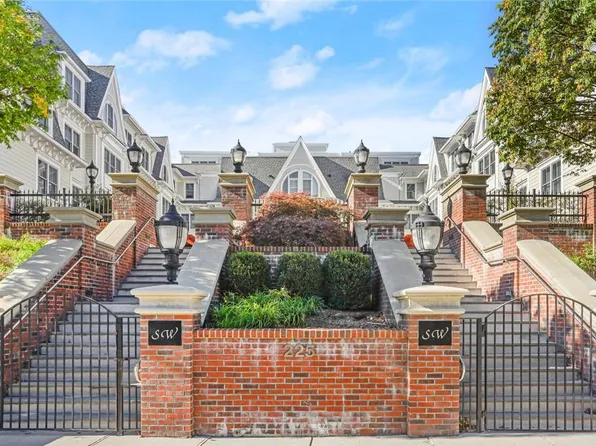 225 Stanley Avenue #214, Mamaroneck, NY 10543