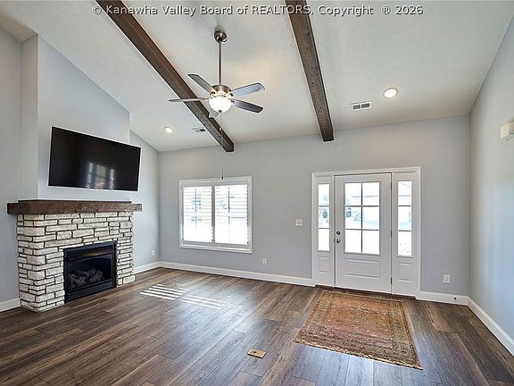 4th image of 32 Loraine Way