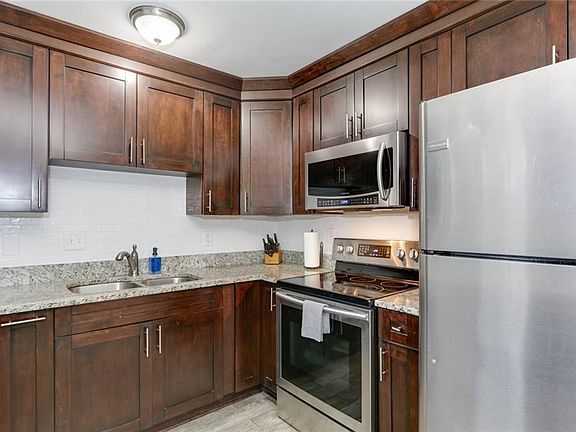 3rd image of 1721 Ball Ct