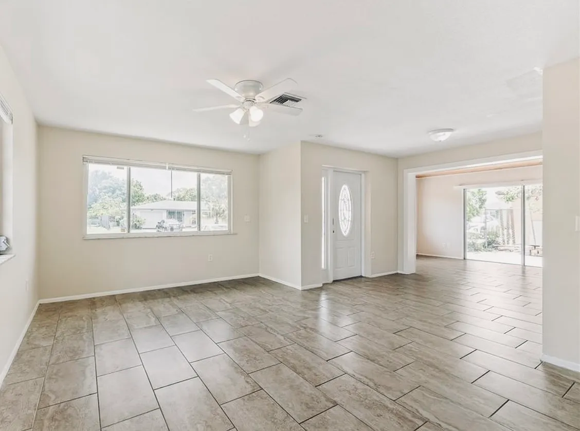 Building Photo - 4862 West Dr
