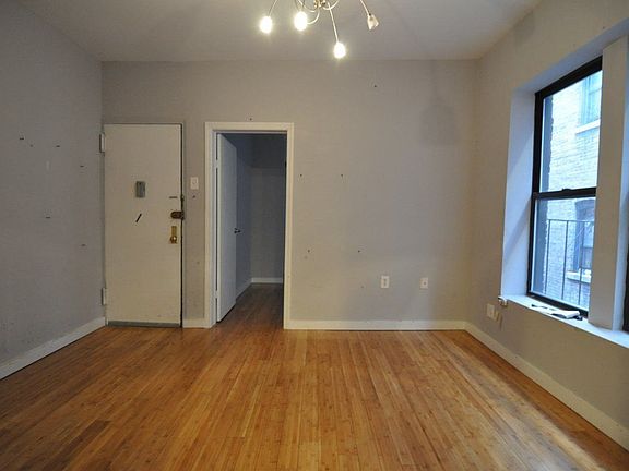3rd image of 90 Wadsworth Ave APT 3D