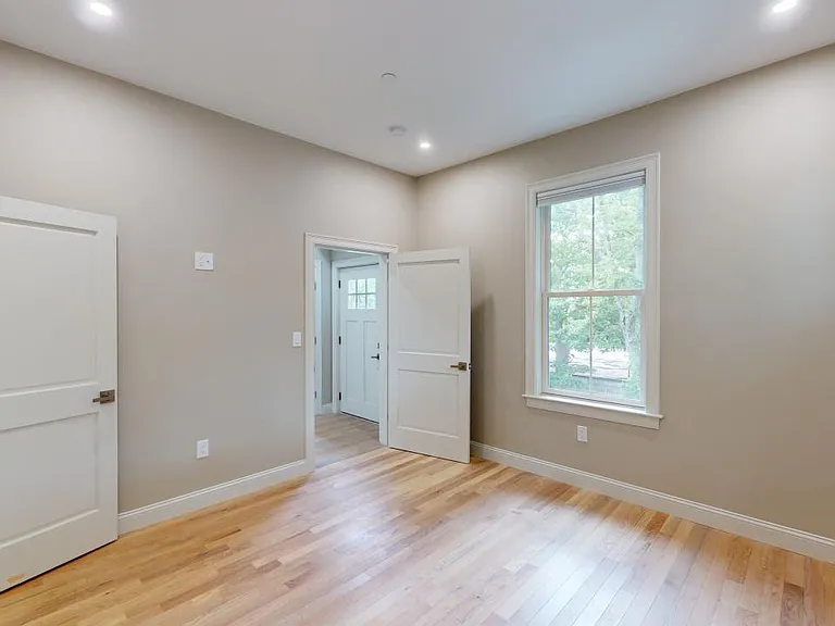 105 Hooker St #2 — Photo 20