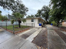1475 NW 51st Ter, Miami, FL