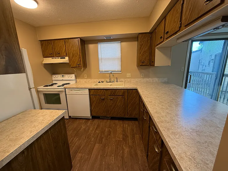 346 White Oak Ln — Photo 17