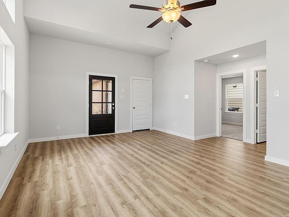 5th image of 11307 Hollinger Circle